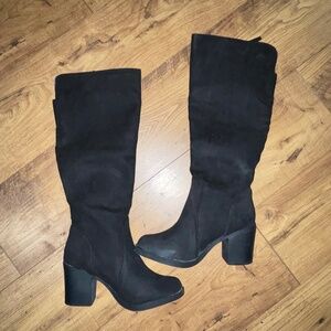 🎁 2/$30 NWT SO black knee boots